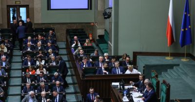 Sejm uchwalił ustawę o wspieraniu rodziców "Aktywny rodzic"